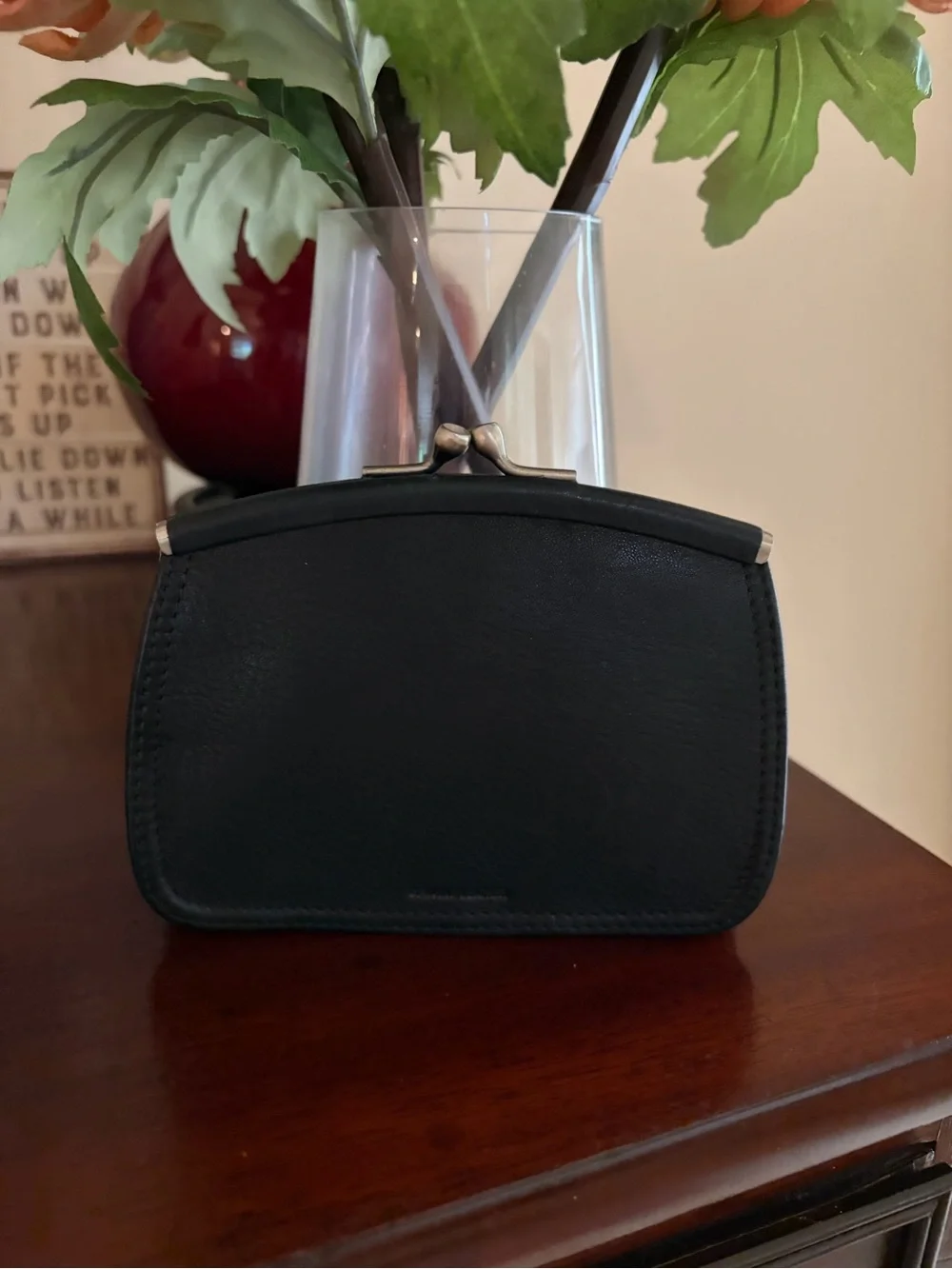 Fossil vintage kisslock leather coin/card holder